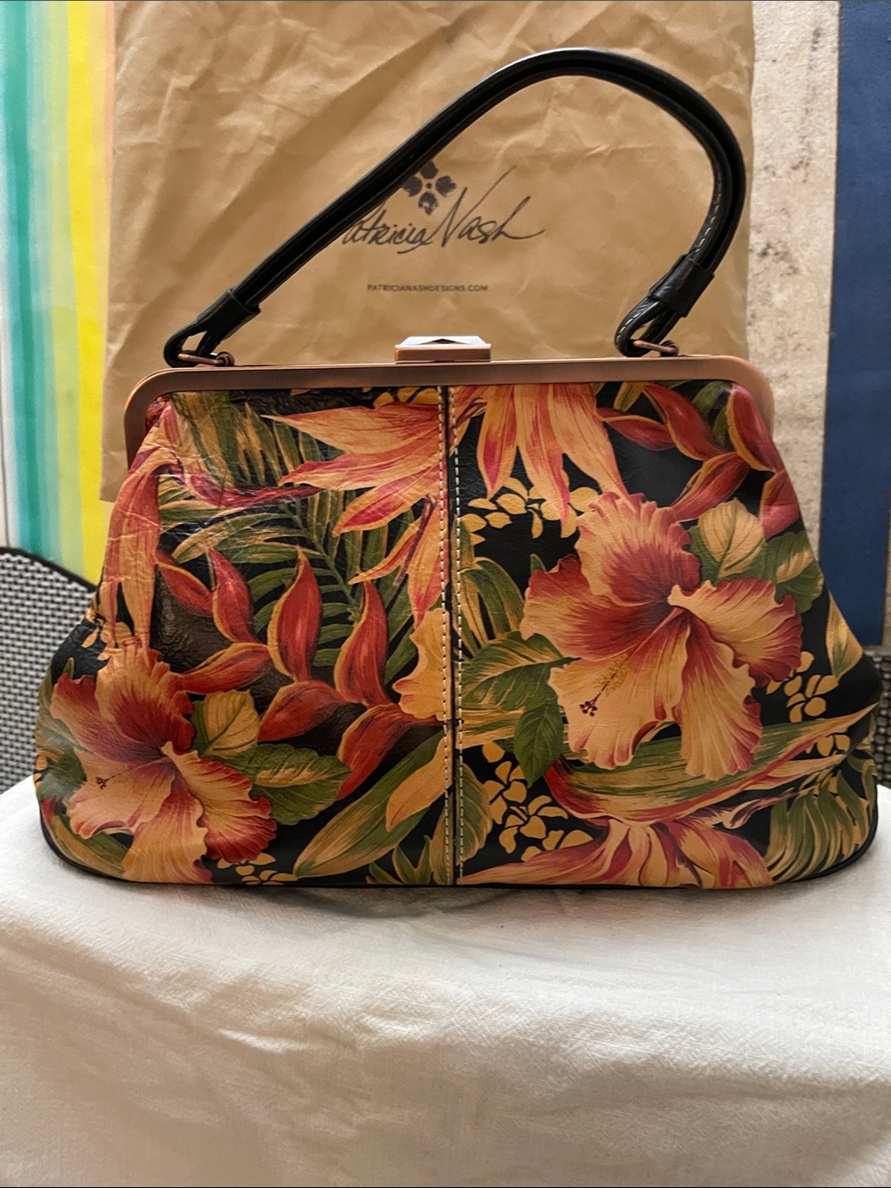 Patricia Nash 100% Italian Leather Cuban Tropical Paradise print - Picture 3 of 9